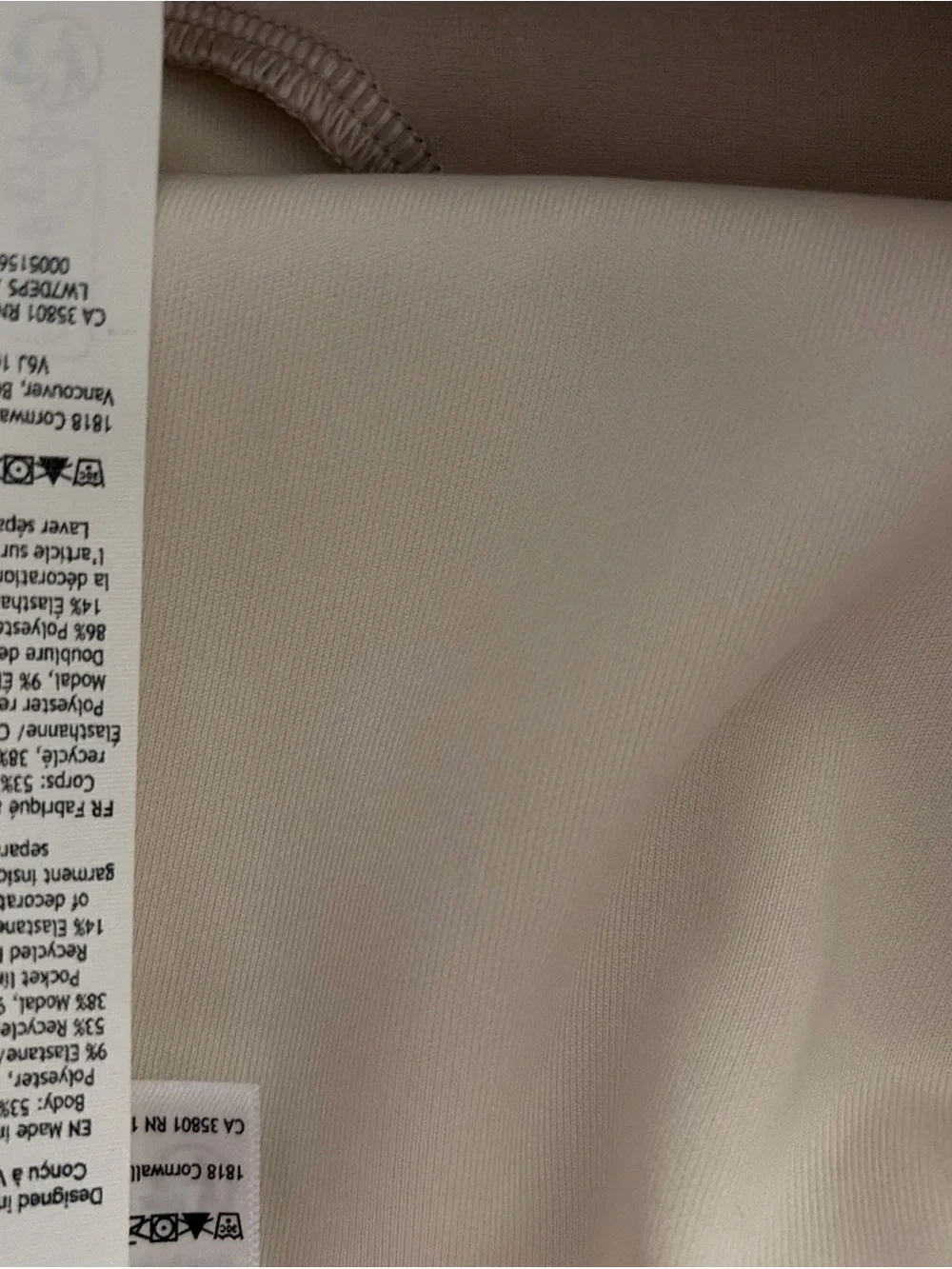 Lululemon softstreme high rise short women’s extra small cream white